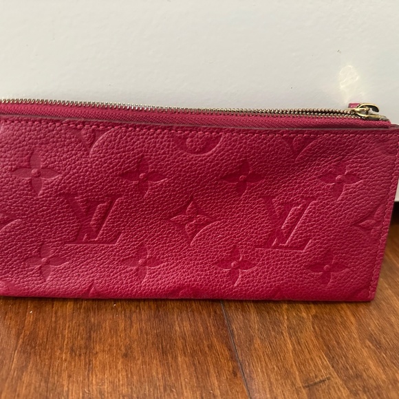 Louis Vuitton pouch - Picture 2 of 8